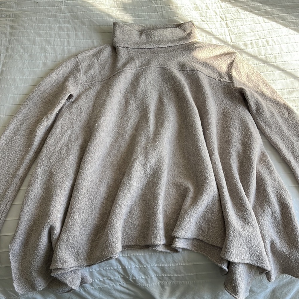 Free People Beige Turtleneck Sweater Size Small - Picture 2 of 3